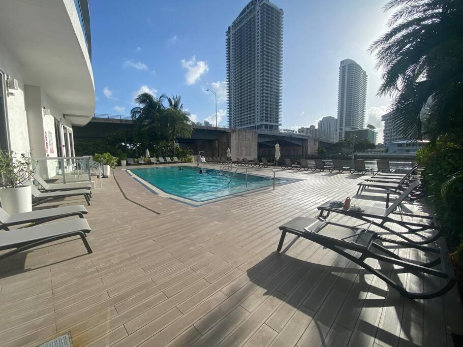 Amazing Studio Beach Walking Distance! 26B Hallandale Beach Eksteriør billede