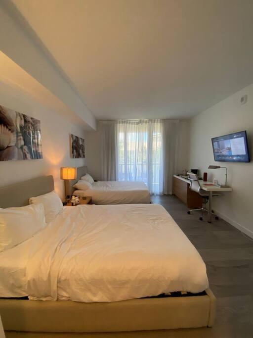 Amazing Studio Beach Walking Distance! 26B Hallandale Beach Eksteriør billede